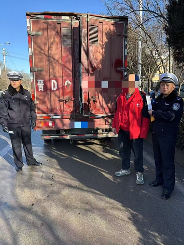 襄垣县交警大队春运严查酒驾，筑牢冬季道路安全防线